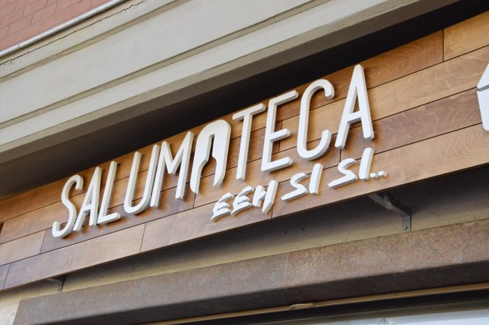 Insegna Salumoteca